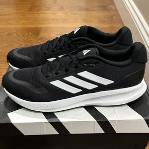 Adidas Men's Runfalcon 5 Black and White Athletic Shoes. Size 11.5 wide.